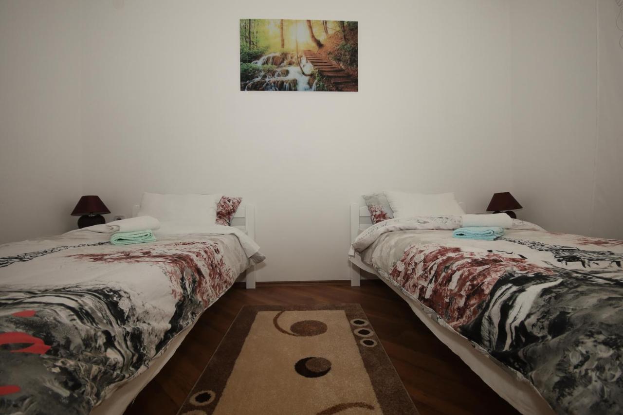 Apartman Lucija & Luka Otočac Zewnętrze zdjęcie