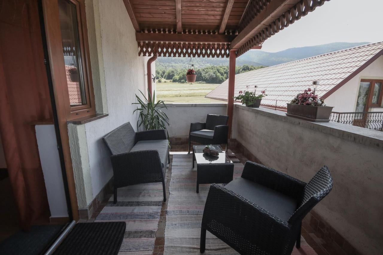 Apartman Lucija & Luka Otočac Zewnętrze zdjęcie